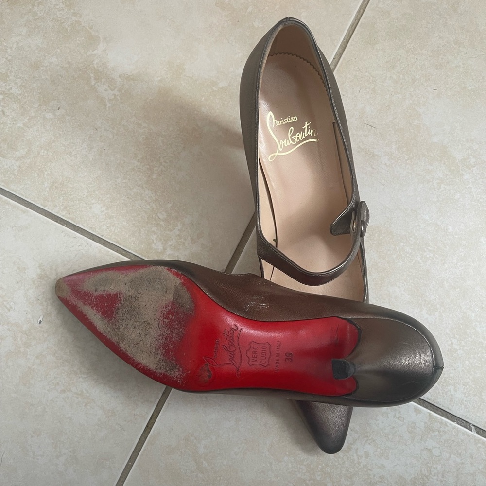 VINTAGE CHRISTIAN LOUBOUTIN